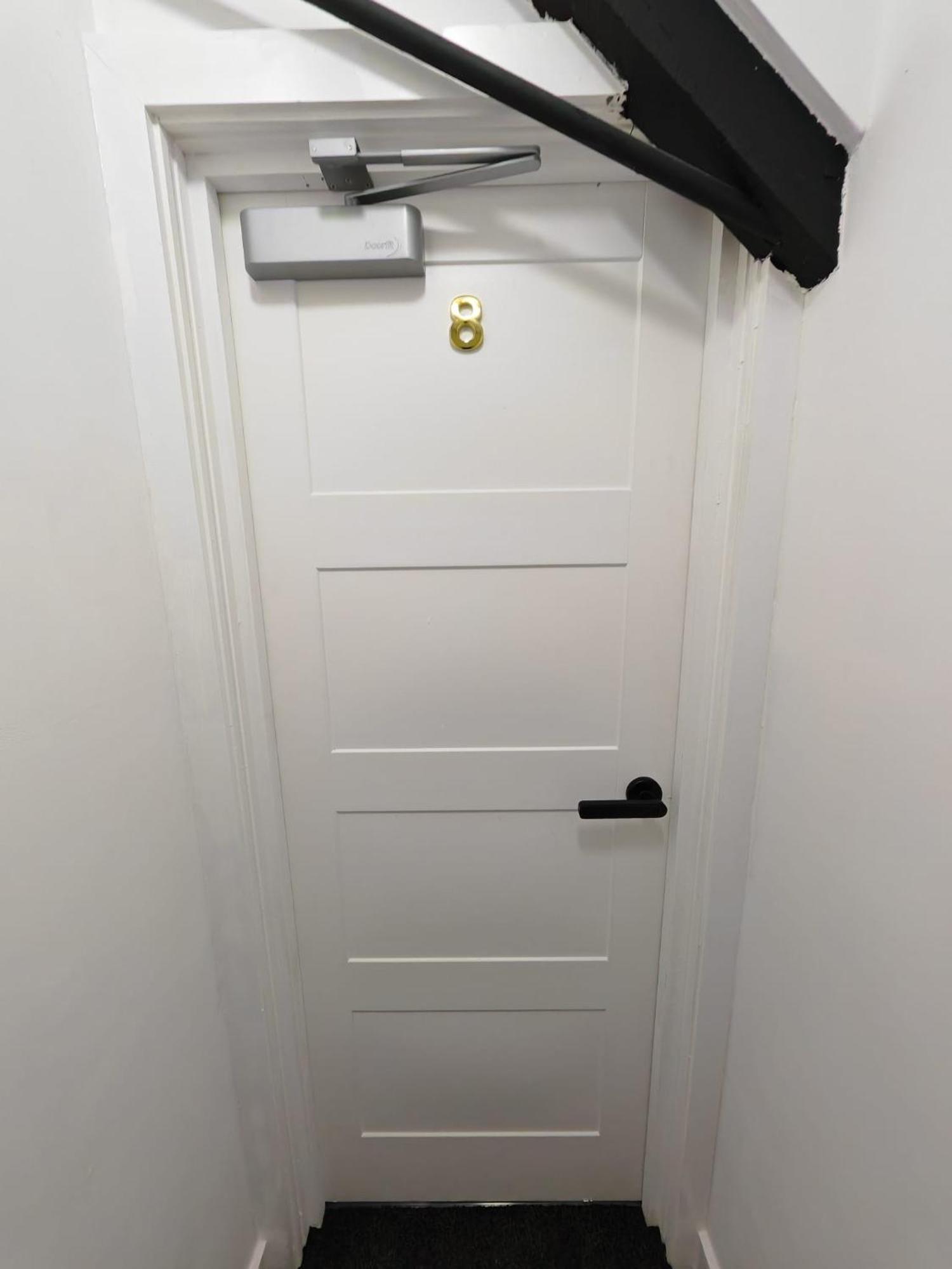 Stay Hub City Centre - Self Check-In Birmingham Room photo